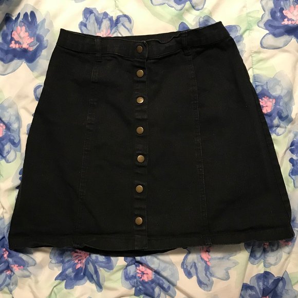Forever 21 Dresses & Skirts - Black Button Up Denim Skirt